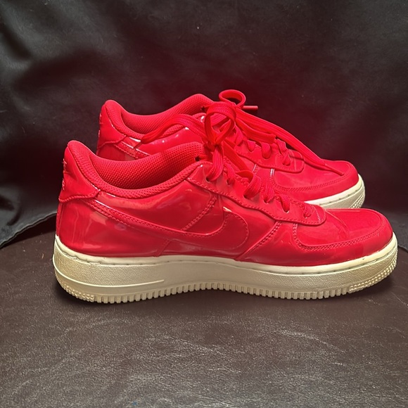 Nike Air siren red sneaker, size 6.5 - Picture 2 of 7